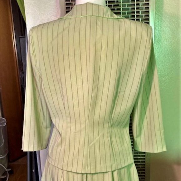 MY MICHELLE Skirt and Jacket beautiful Set - Picture 3 of 11